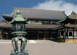 Nishi & Higashi Hongan Temples